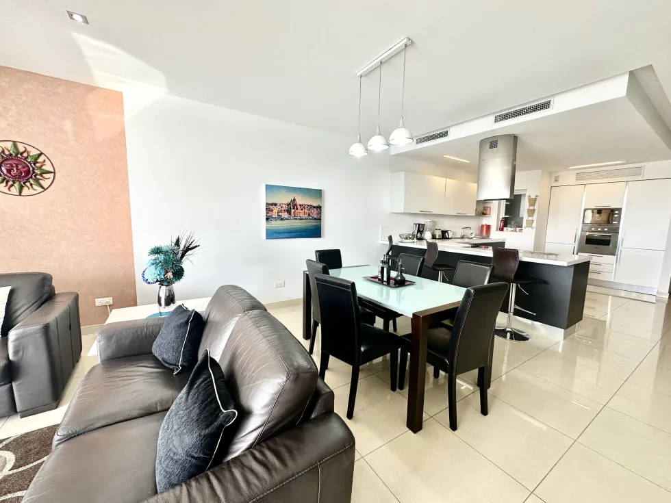 3 bed Apartment For Rent in Sliema, Sliema - thumb 3