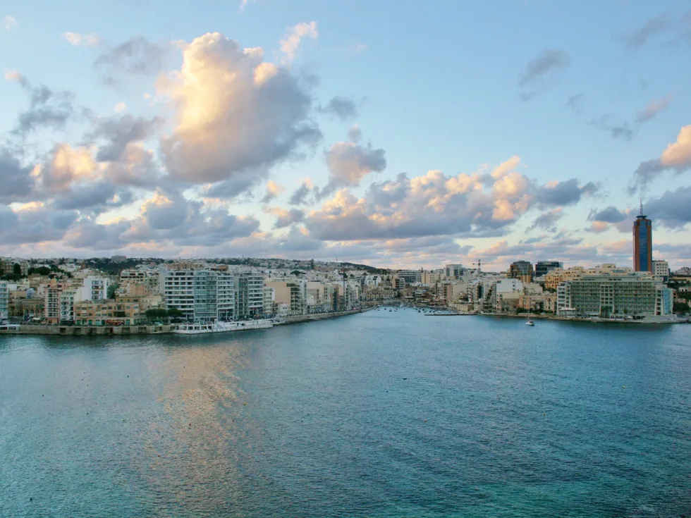 3 bed Apartment For Rent in Sliema, Sliema - thumb 1