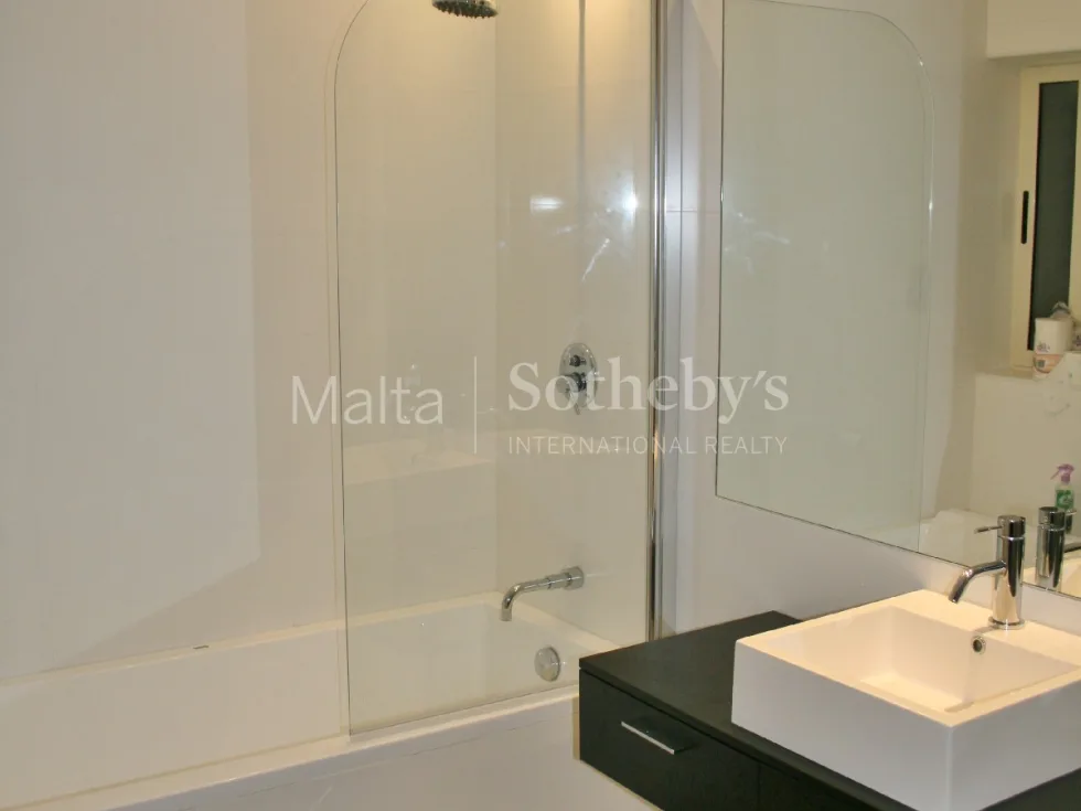 3 bed Apartment For Rent in Sliema, Sliema - thumb 9