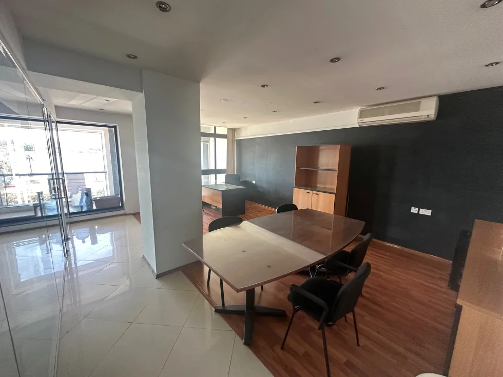 0 bed Office For Rent in Sliema, Sliema - thumb 1