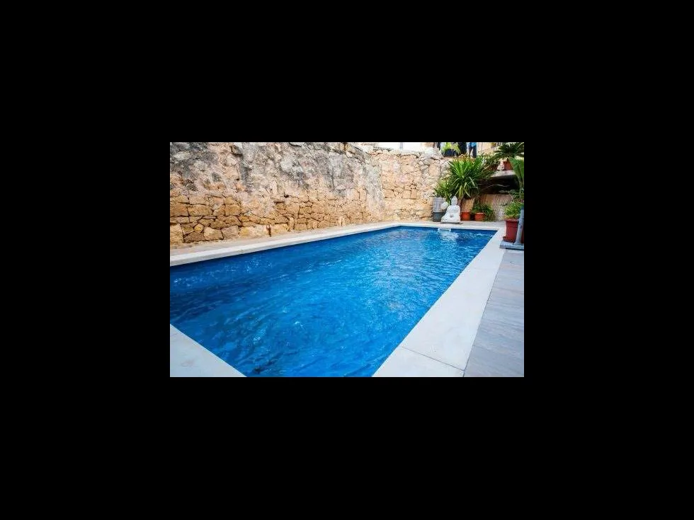 3 bed Town House For Rent in Sliema, Sliema - thumb 1
