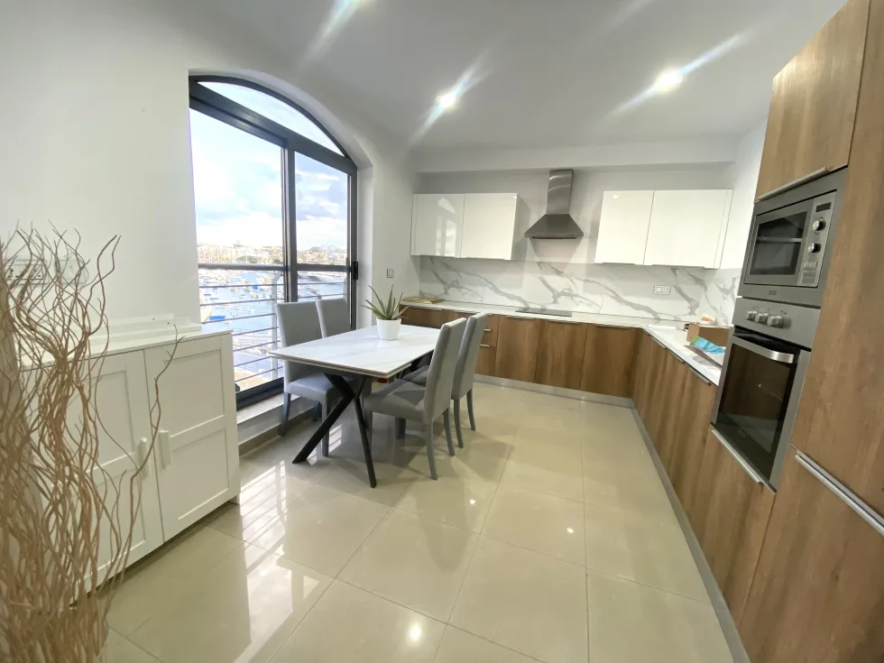 2 bed Apartment For Rent in Gzira, Gzira - thumb 3