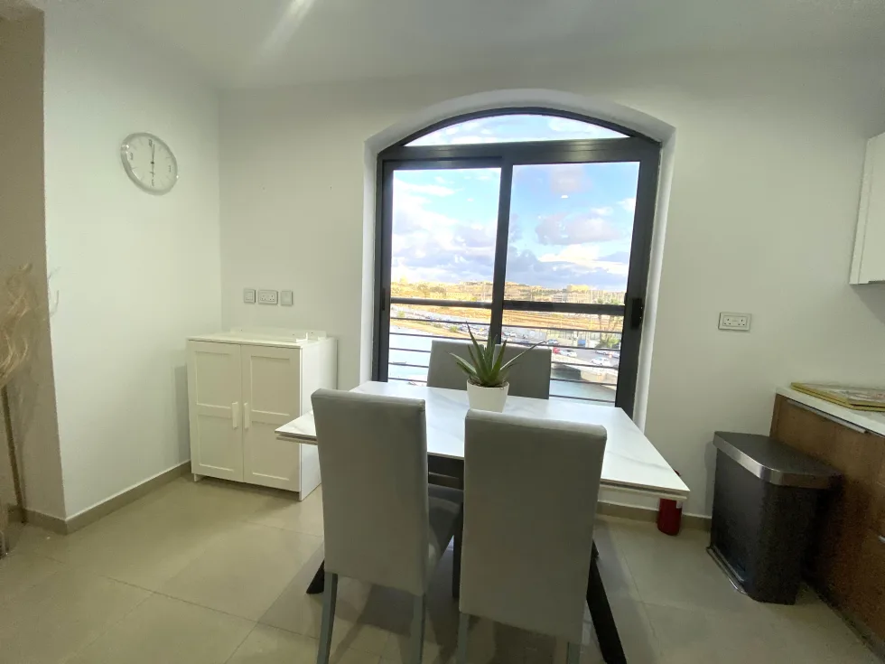2 bed Apartment For Rent in Gzira, Gzira - thumb 5