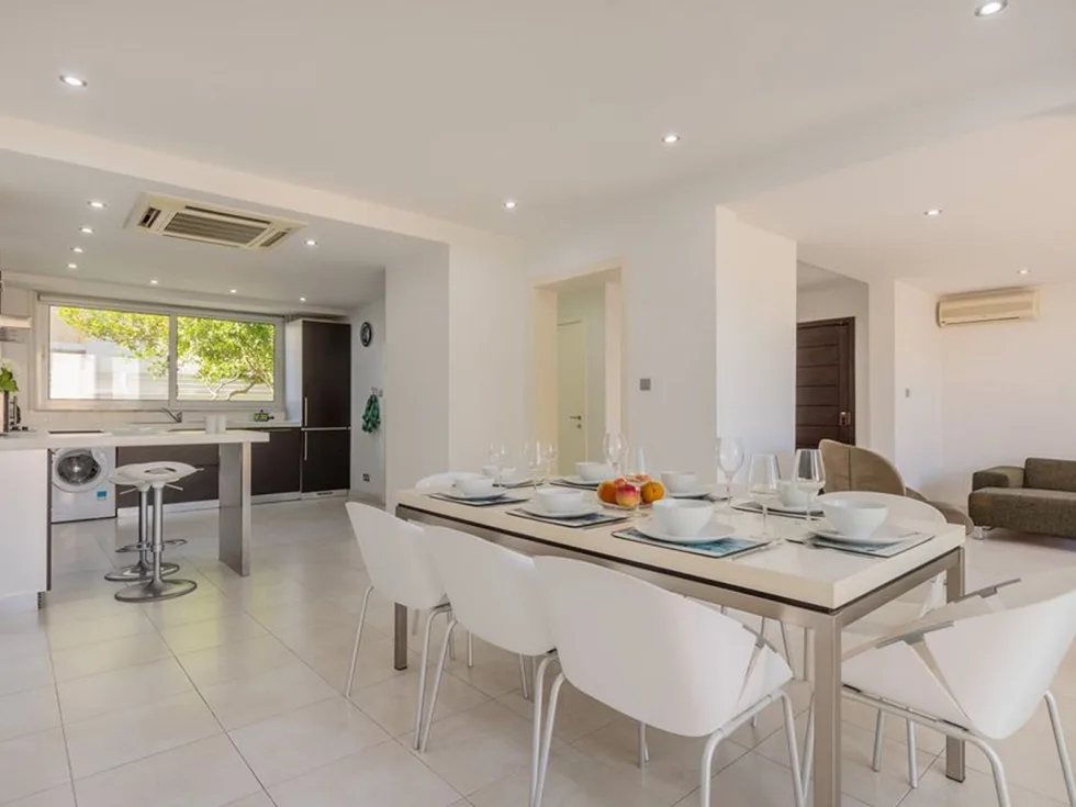 4 bed Villa For Rent in San Gwann, San Gwann - thumb 9