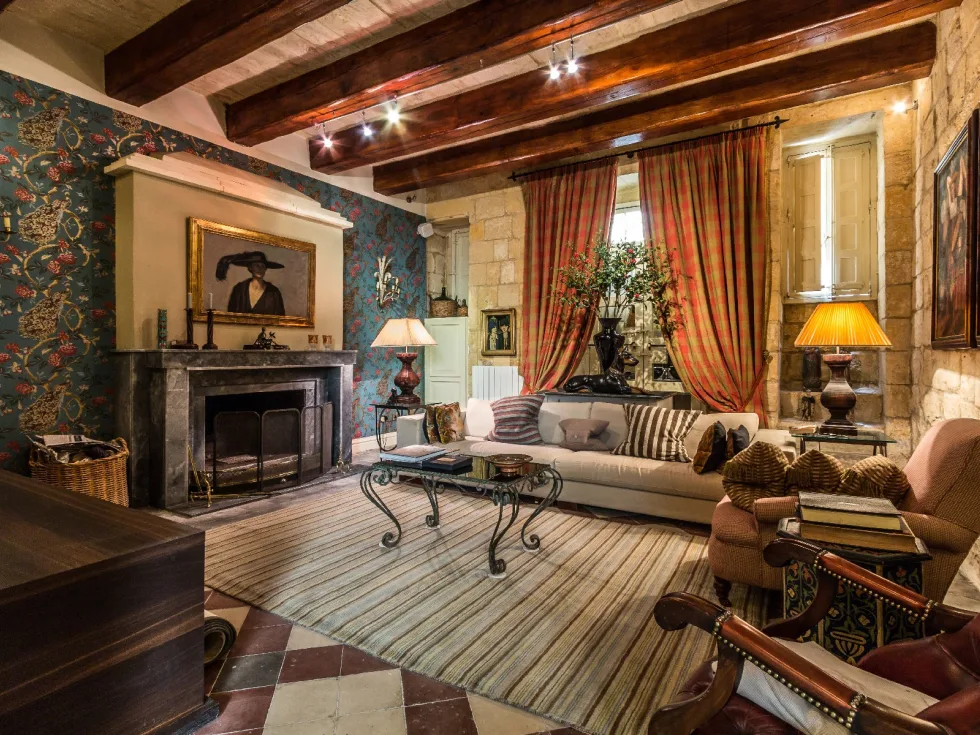 5 bed Town House For Rent in Cospicua, Cospicua - thumb 1