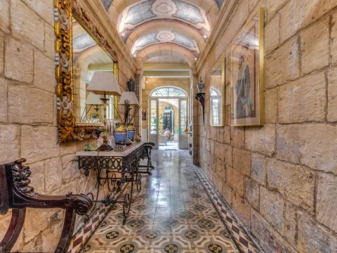 5 bed Town House For Rent in Cospicua, Cospicua - thumb 17