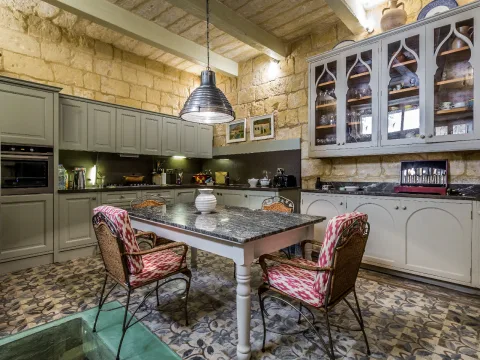 5 bed Town House For Rent in Cospicua, Cospicua - thumb 5