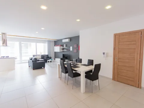 3 bed Apartment For Rent in Sliema, Sliema - thumb 1