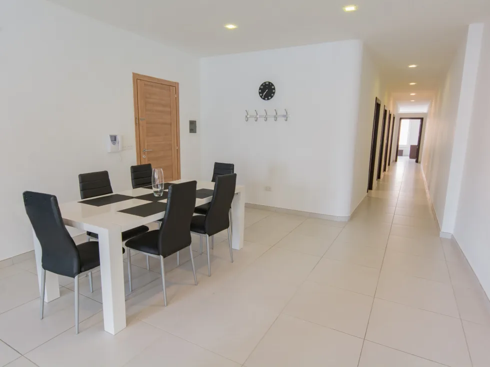3 bed Apartment For Rent in Sliema, Sliema - thumb 2