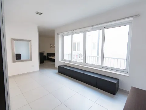 3 bed Apartment For Rent in Sliema, Sliema - thumb 6