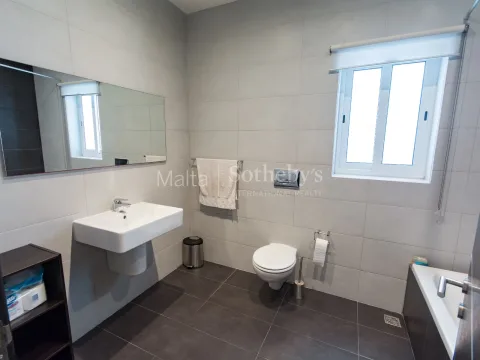 3 bed Apartment For Rent in Sliema, Sliema - thumb 11