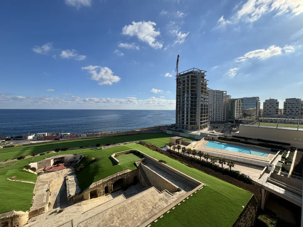 3 bed Apartment For Rent in Sliema, Sliema - thumb 1