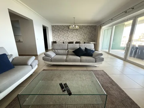 3 bed Apartment For Rent in Sliema, Sliema - thumb 4