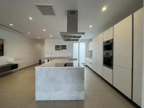 3 bed Apartment For Rent in Sliema, Sliema - thumb 6