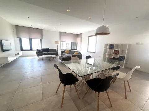 2 bed Maisonette For Rent in St Julian's, St Julian's - thumb 2