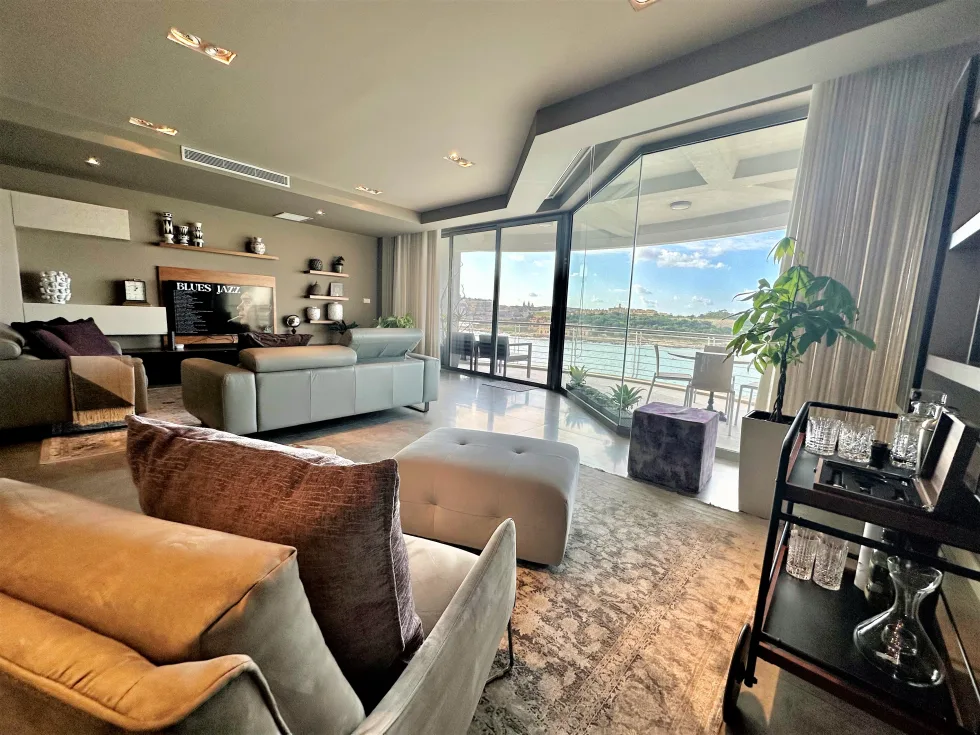 3 bed Apartment For Rent in Sliema, Sliema - thumb 7