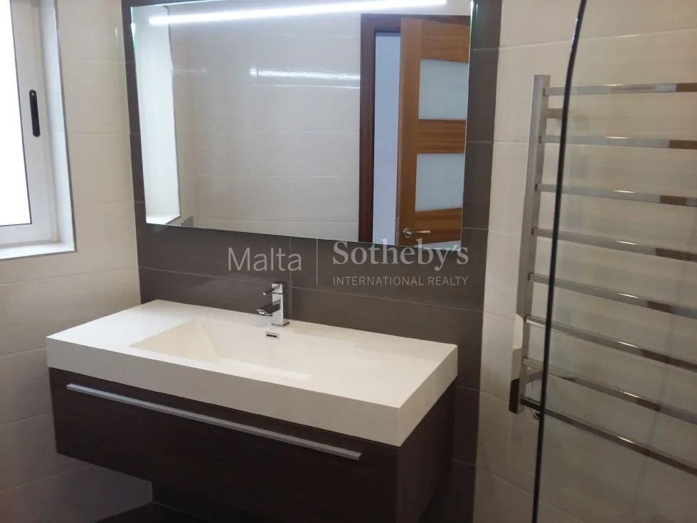 3 bed Apartment For Rent in St Julian's, St Julian's - thumb 4