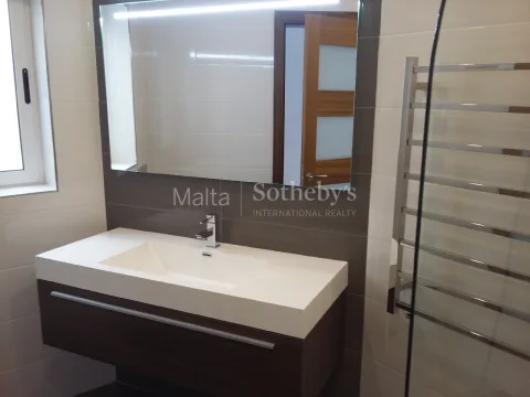 3 bed Apartment For Rent in St Julian's, St Julian's - thumb 4