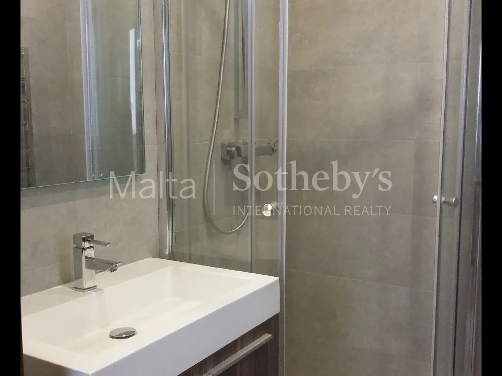 3 bed Apartment For Rent in St Julian's, St Julian's - thumb 5