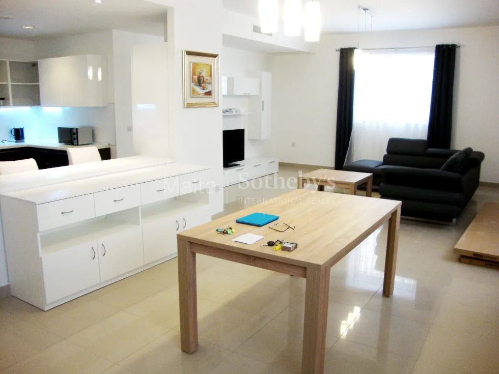 3 bed Apartment For Rent in Sliema, Sliema - thumb 10