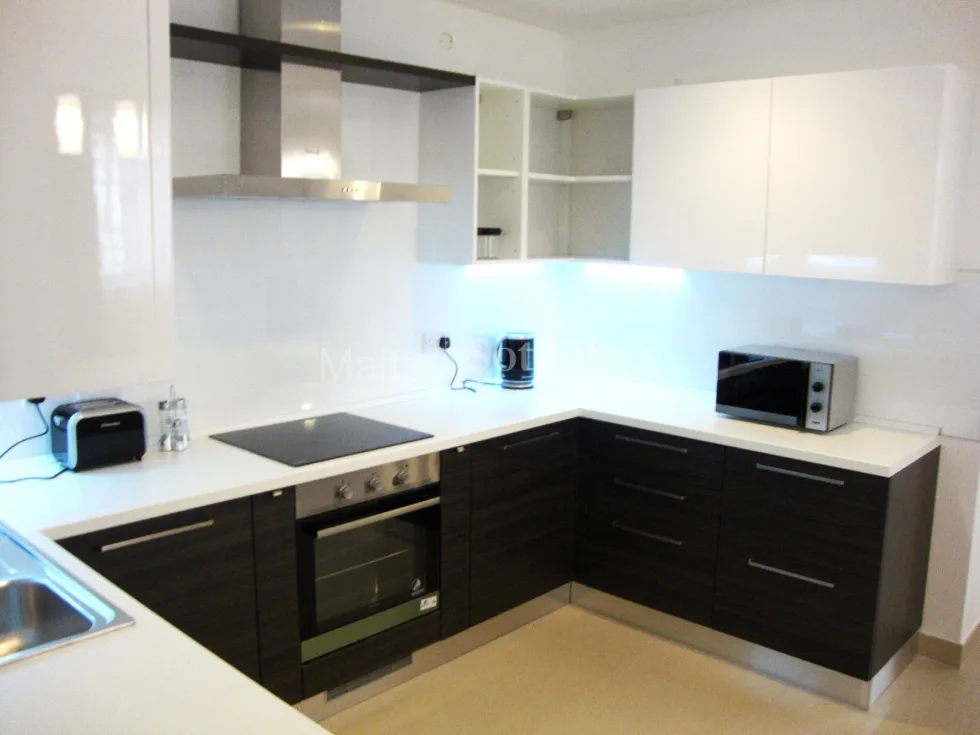 3 bed Apartment For Rent in Sliema, Sliema - thumb 2