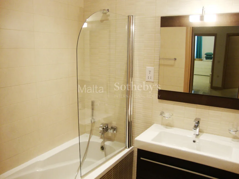 3 bed Apartment For Rent in Sliema, Sliema - thumb 5