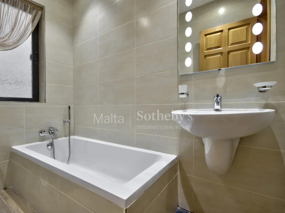 3 bed Apartment For Rent in Sliema, Sliema - thumb 10