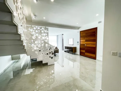 3 bed Villa For Rent in San Gwann, San Gwann - thumb 1