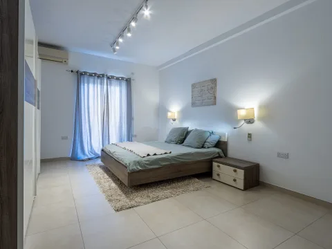 4 bed Apartment For Rent in Sliema, Sliema - thumb 11