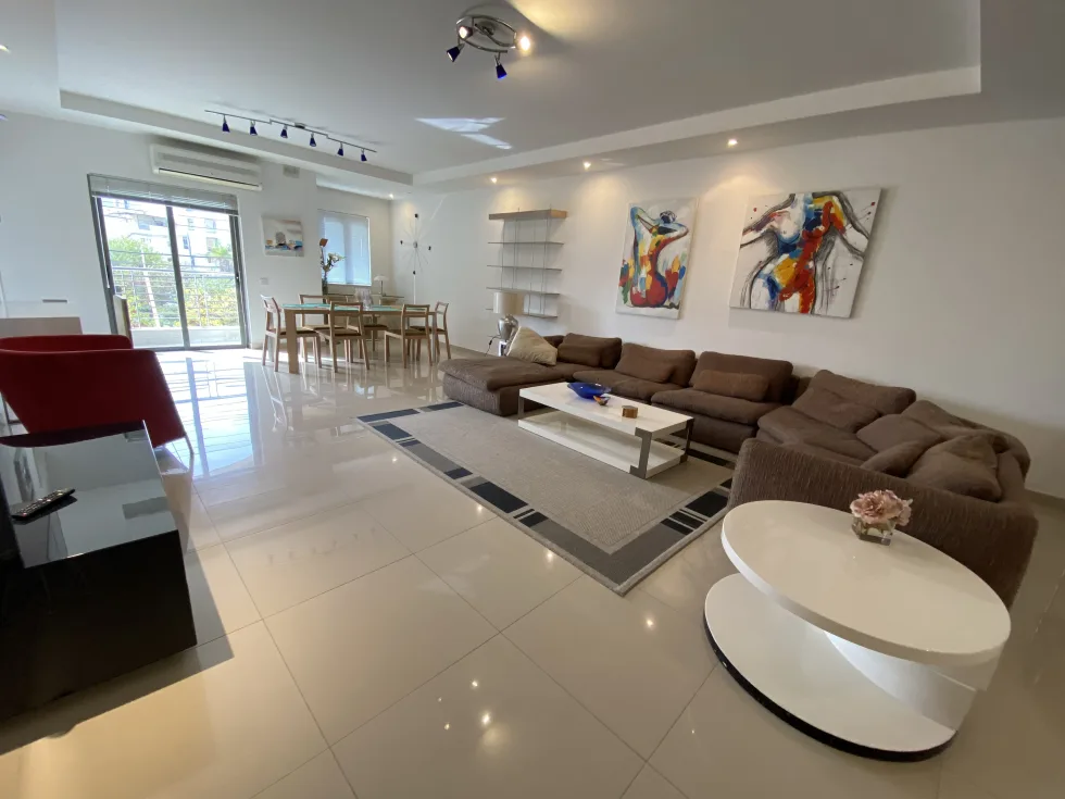 3 bed Apartment For Rent in Swieqi, Swieqi - thumb 1