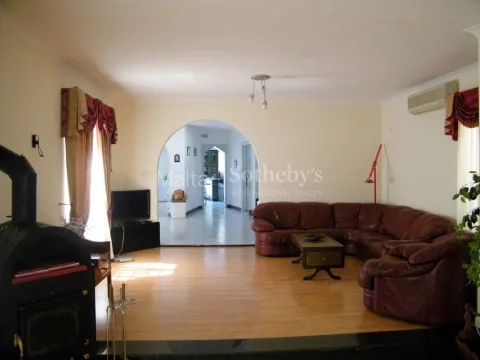 3 bed Villa For Rent in Swieqi, Swieqi - thumb 5