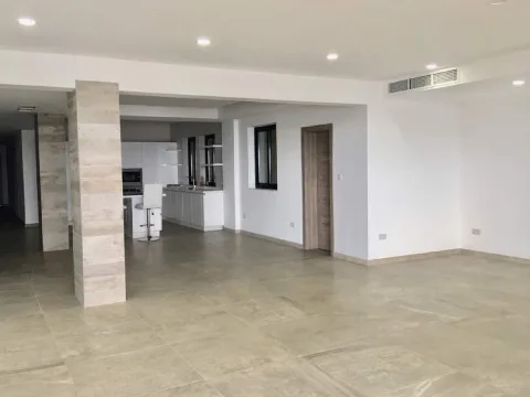 4 bed Apartment For Rent in Sliema, Sliema - thumb 2