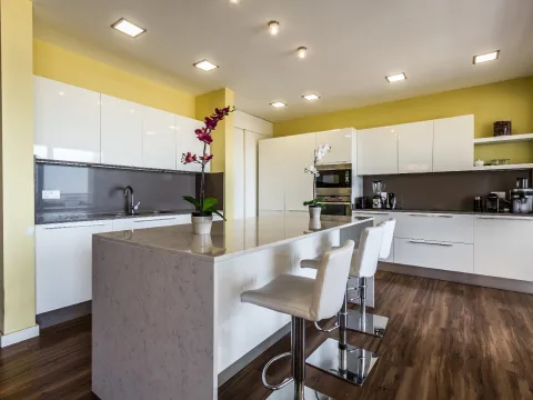 4 bed Apartment For Rent in Sliema, Sliema - thumb 8