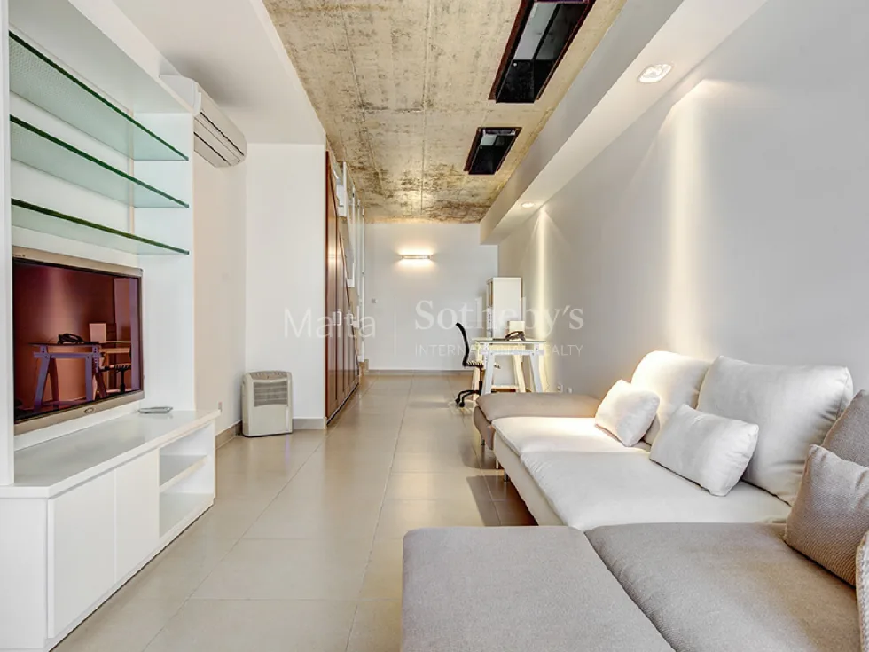 3 bed Town House For Rent in St Julian's, St Julian's - thumb 2