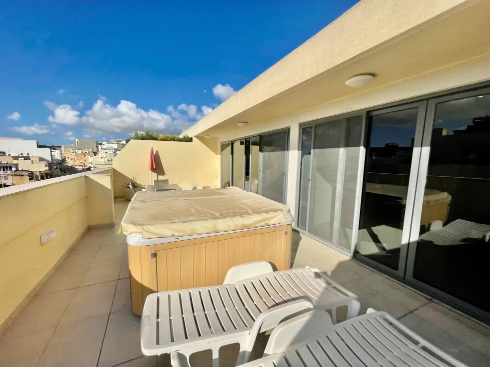 2 bed Penthouse For Rent in Swieqi, Swieqi - thumb 2