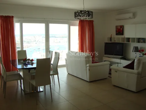 3 bed Apartment For Rent in Sliema, Sliema - thumb 8