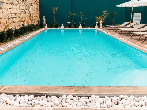 8 bed Town House For Rent in St Julian's, St Julian's - thumb 2