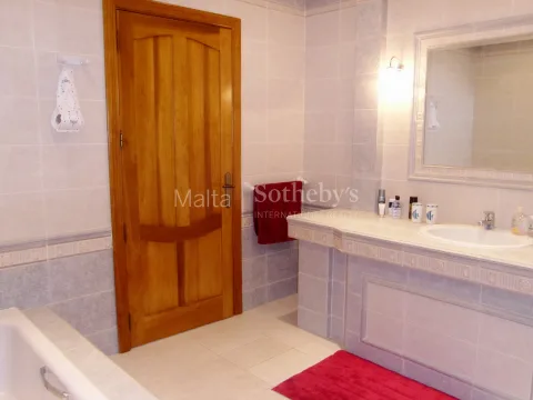 3 bed Villa For Rent in Attard, Attard - thumb 10