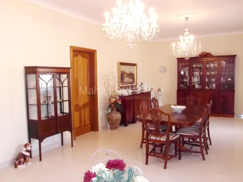3 bed Villa For Rent in Attard, Attard - thumb 3