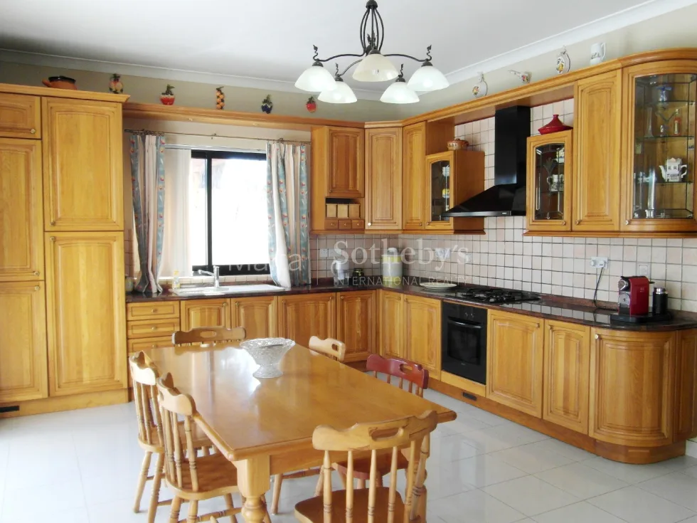 3 bed Villa For Rent in Attard, Attard - thumb 4
