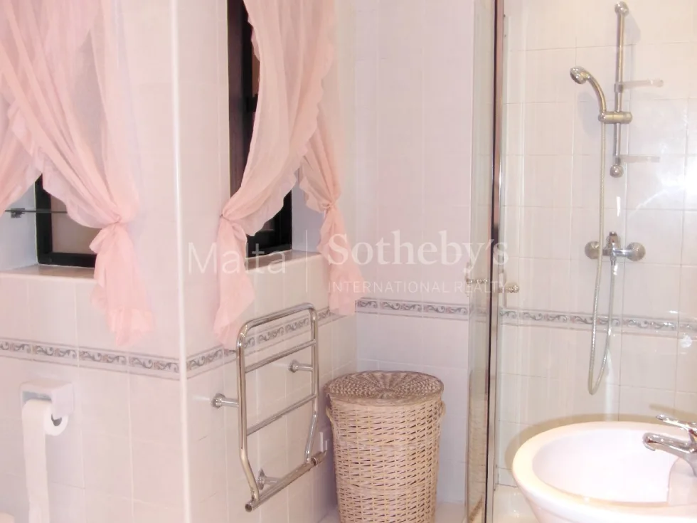 3 bed Villa For Rent in Attard, Attard - thumb 8