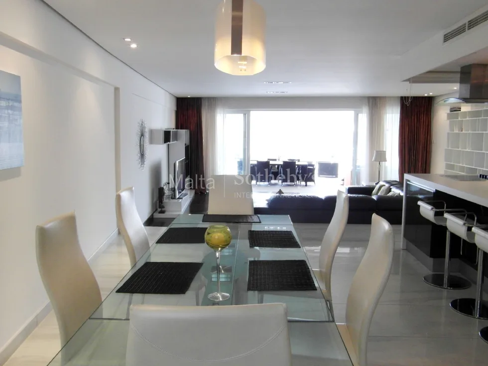 3 bed Apartment For Rent in Ta' Xbiex, Ta' Xbiex - thumb 2