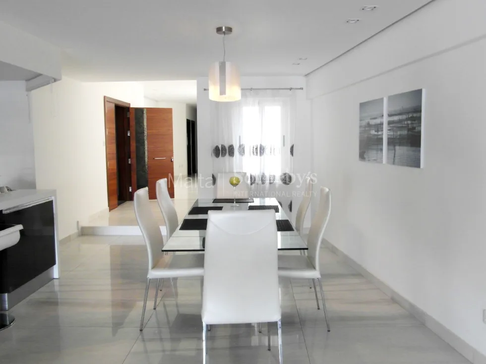 3 bed Apartment For Rent in Ta' Xbiex, Ta' Xbiex - thumb 3