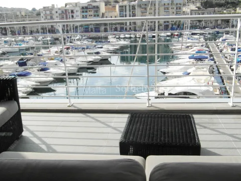 3 bed Apartment For Rent in Ta' Xbiex, Ta' Xbiex - thumb 5