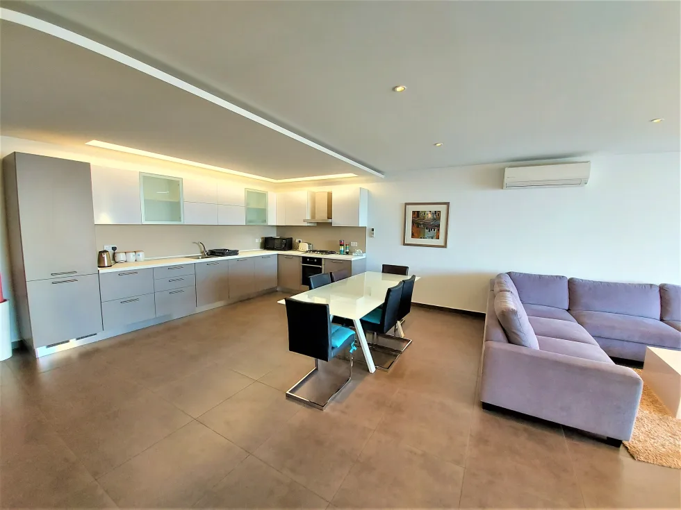 2 bed Apartment For Rent in Sliema, Sliema - thumb 6