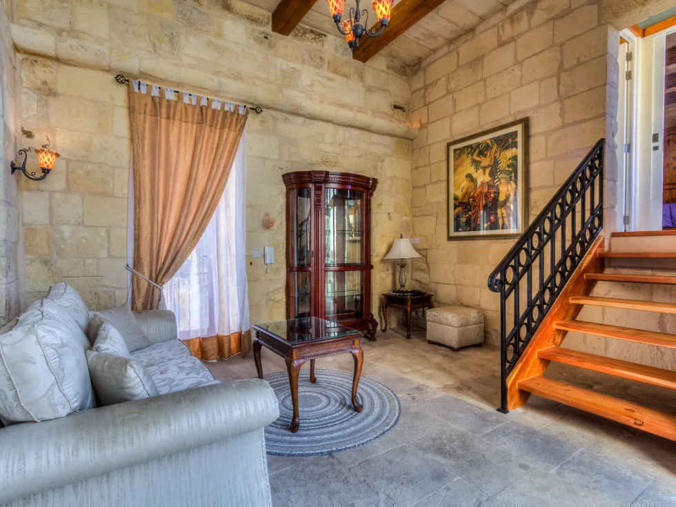 3 bed House of Character For Rent in Zebbug, Zebbug - thumb 2