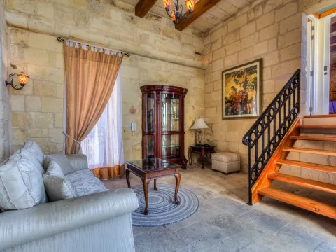 3 bed House of Character For Rent in Zebbug, Zebbug - thumb 2