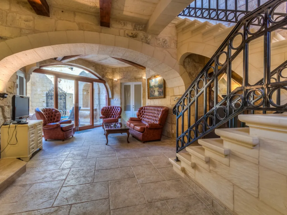 3 bed House of Character For Rent in Zebbug, Zebbug - thumb 4