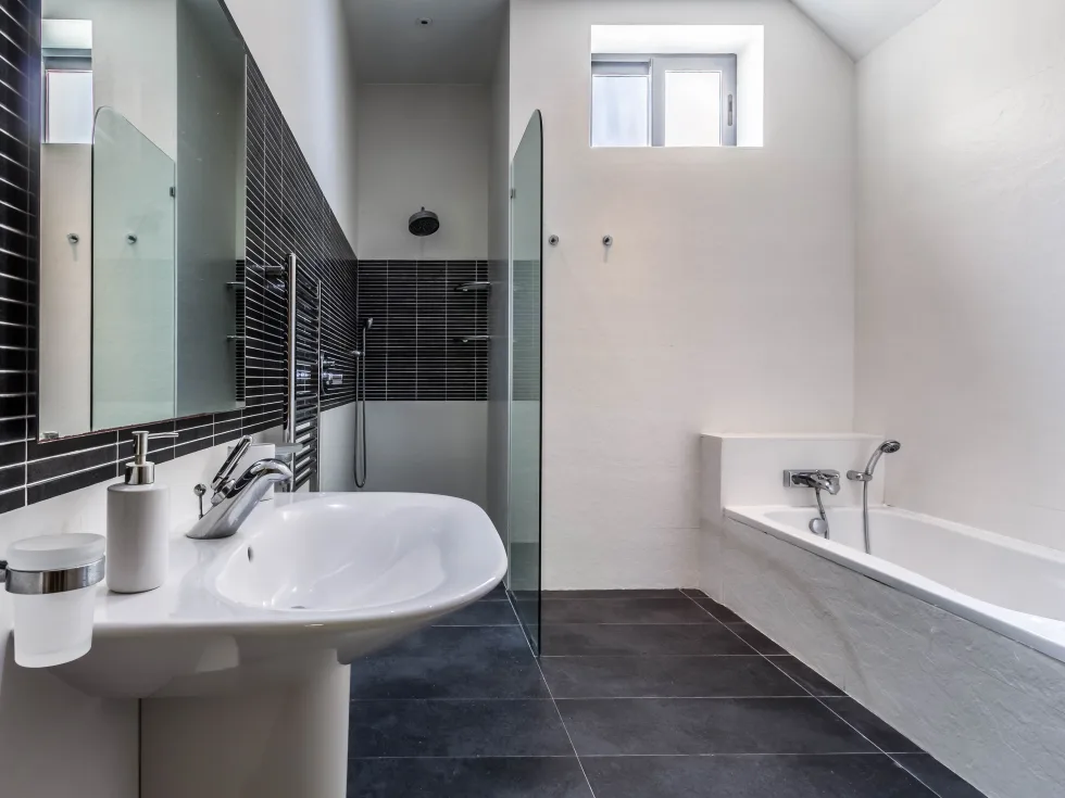 6 bed Villa For Rent in Bahar ic-Caghaq, Bahar ic-Caghaq - thumb 19