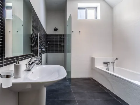 6 bed Villa For Rent in Bahar ic-Caghaq, Bahar ic-Caghaq - thumb 19